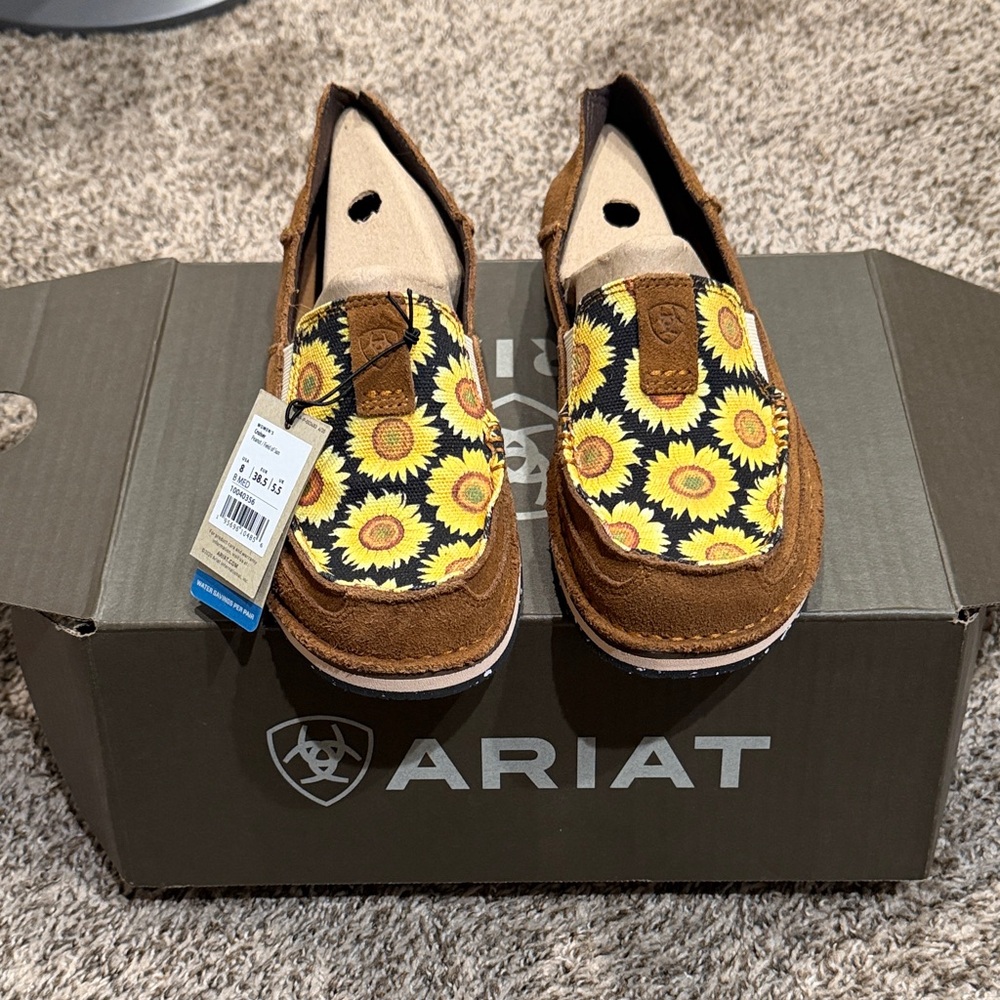 Ariat Brown Sunflower Patterned Cruisers